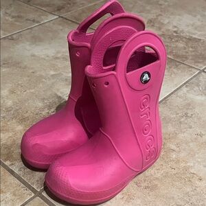 CROCS ‘Handle It’ kids rain boots